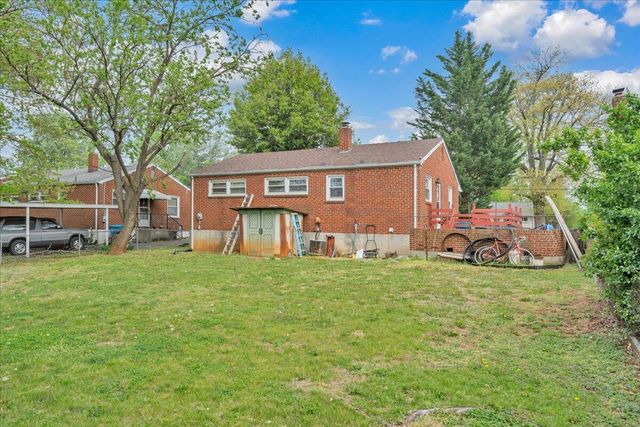 2426 Durham ST, Roanoke, VA 24012