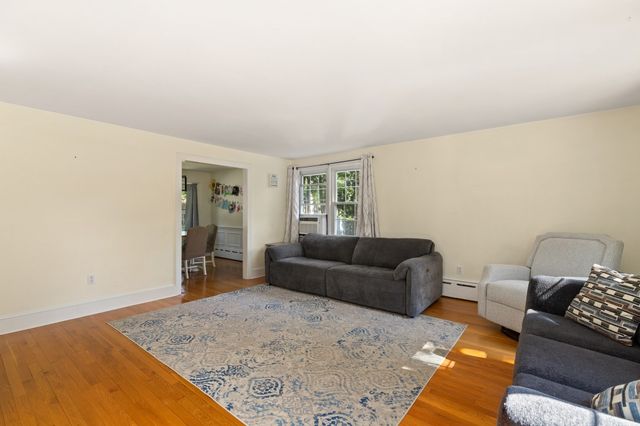 53 Eleanor St, Dartmouth, MA 02747