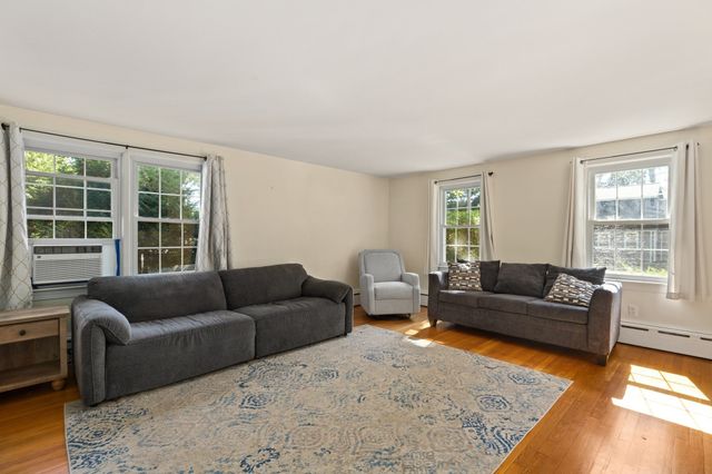 53 Eleanor St, Dartmouth, MA 02747