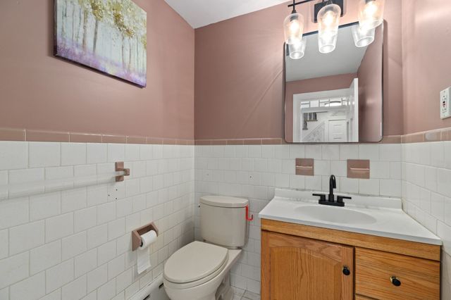 53 Eleanor St, Dartmouth, MA 02747