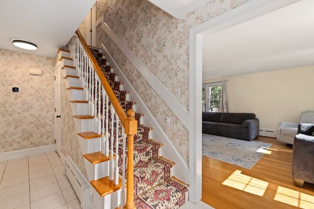 53 Eleanor St, Dartmouth, MA 02747