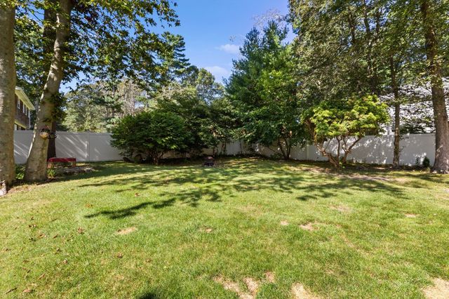 53 Eleanor St, Dartmouth, MA 02747