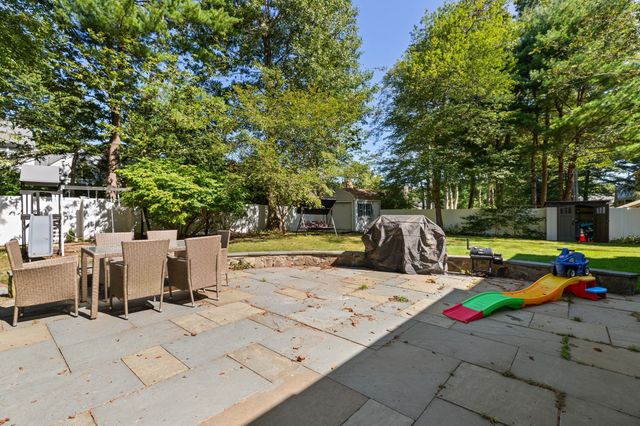 53 Eleanor St, Dartmouth, MA 02747