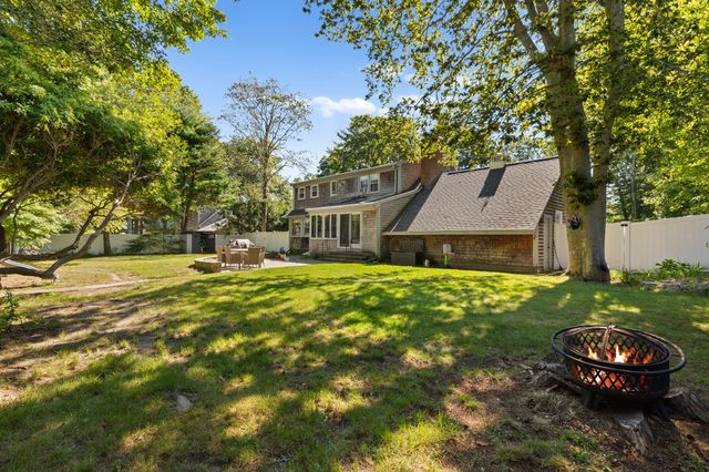 53 Eleanor St, Dartmouth, MA 02747