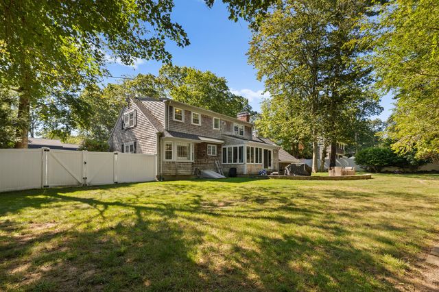 53 Eleanor St, Dartmouth, MA 02747