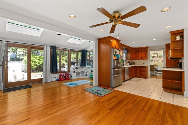 53 Eleanor St, Dartmouth, MA 02747
