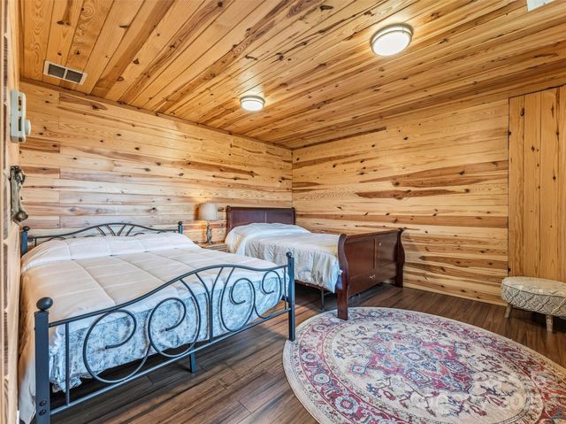 101 Ruffed Grouse Road, Brevard, NC 28712