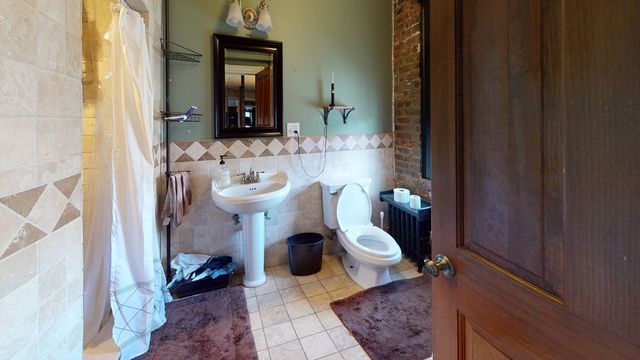 1109 Boylston 17, Boston, MA 02215