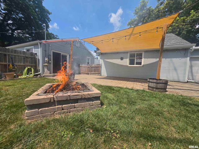 207 DECATUR Road, Marquette Heights, IL 61554