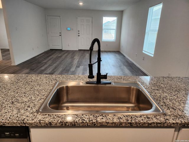 5909 ANTONIO PL, Seguin, TX 78155