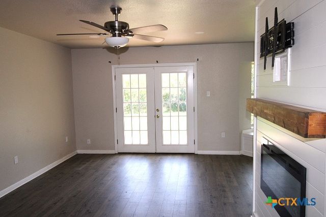 1109 W Lincoln Avenue, Copperas Cove, TX 76522