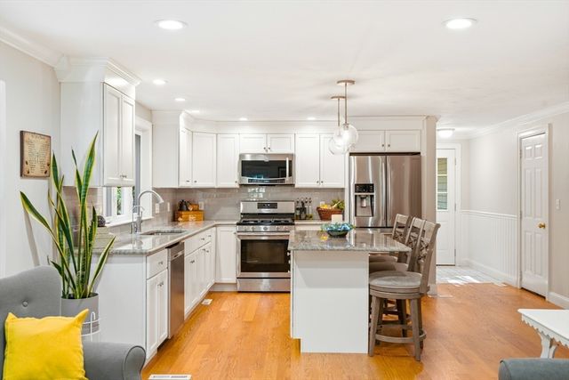 2 Nottingham Drive, Raynham, MA 02767