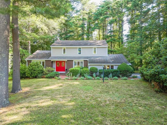 2 Nottingham Drive, Raynham, MA 02767