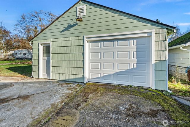 3238 Robin Avenue, Bremerton, WA 98310