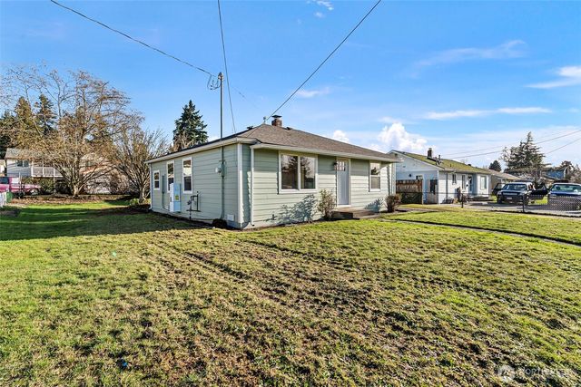 3238 Robin Avenue, Bremerton, WA 98310