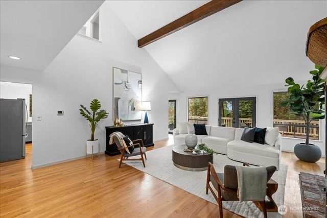 15457 256th Avenue SE, Issaquah, WA 98027