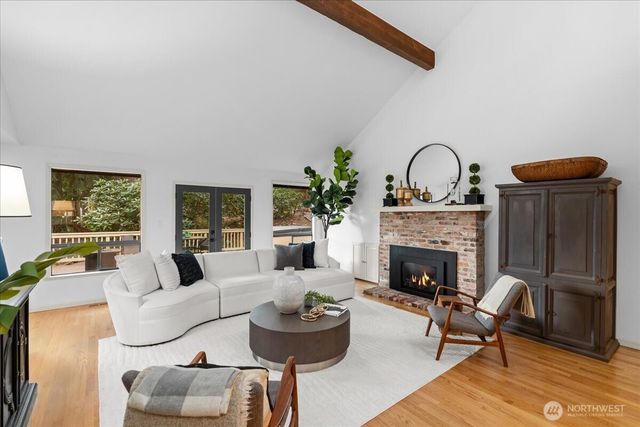 15457 256th Avenue SE, Issaquah, WA 98027