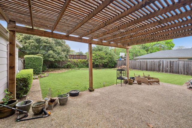 204 Shadywood Lane, Richardson, TX 75080