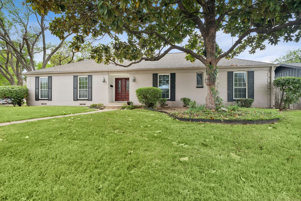 204 Shadywood Lane, Richardson, TX 75080
