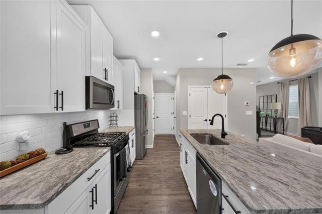 2111 Westside Drive, Austell, GA 30106