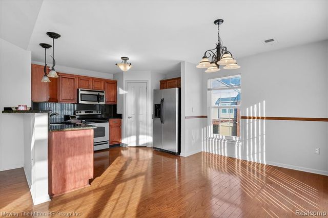 4148 Elizabeth Avenue, Canton, MI 48188