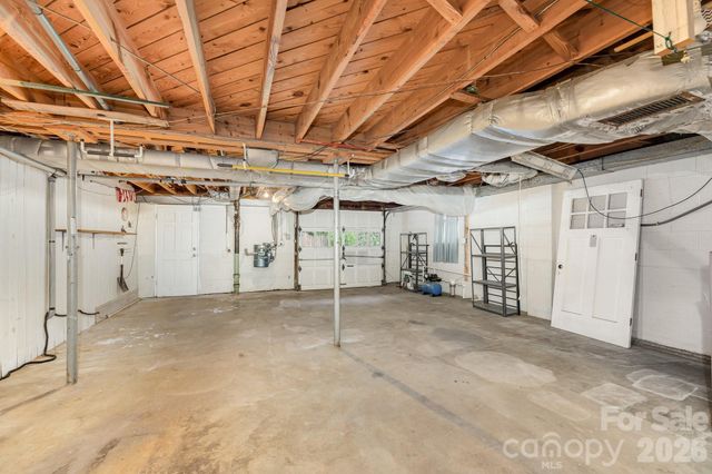 1355 Leheigh Court, Winston Salem, NC 27103