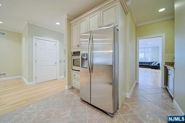 2 Candlewood Drive, Old Tappan, NJ 07675