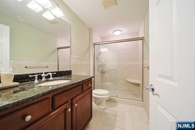 2 Candlewood Drive, Old Tappan, NJ 07675