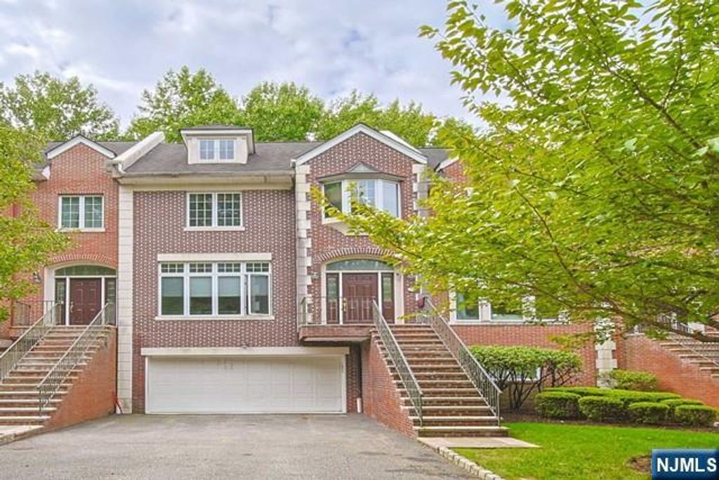 2 Candlewood Drive, Old Tappan, NJ 07675