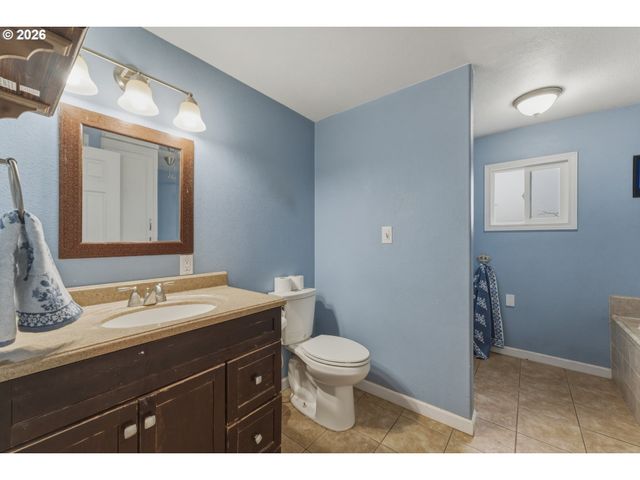 1325 COLLEGE St, Milton Freewater, OR 97862