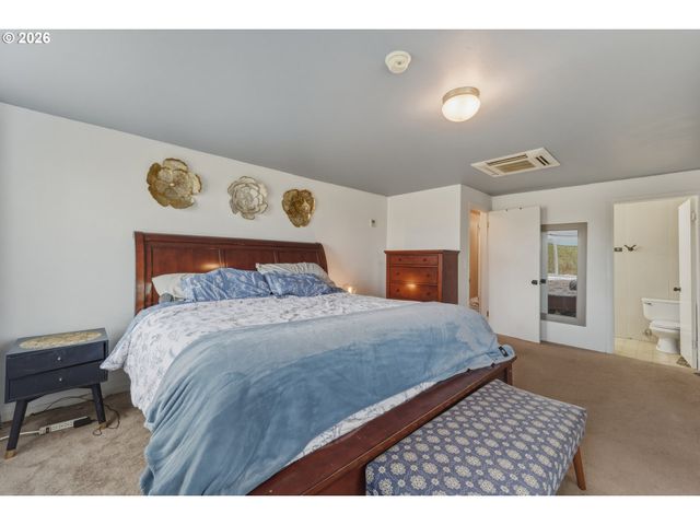 1325 COLLEGE St, Milton Freewater, OR 97862