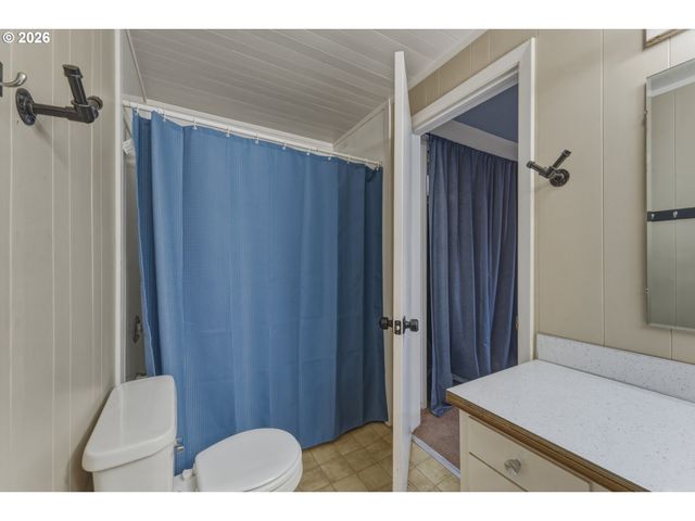 1325 COLLEGE St, Milton Freewater, OR 97862