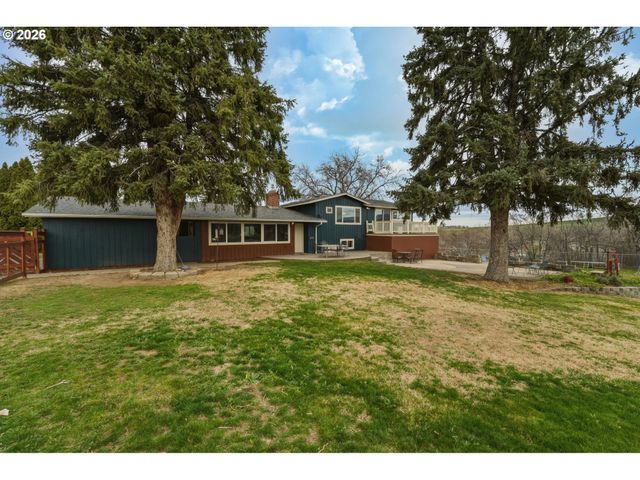 1325 COLLEGE St, Milton Freewater, OR 97862