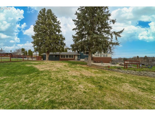 1325 COLLEGE St, Milton Freewater, OR 97862