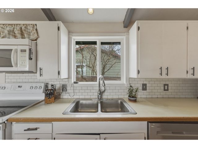 1325 COLLEGE St, Milton Freewater, OR 97862