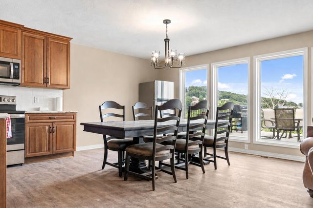 570 Indian Valley Road, Branson West, MO 65737