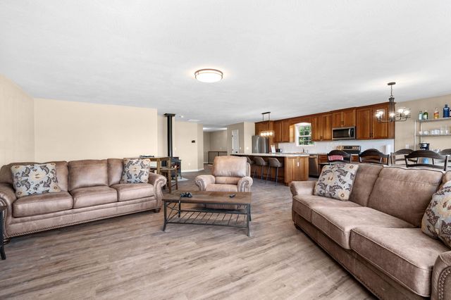 570 Indian Valley Road, Branson West, MO 65737