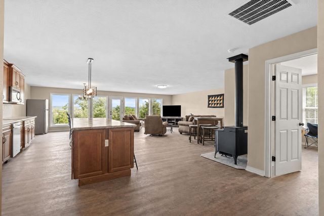 570 Indian Valley Road, Branson West, MO 65737
