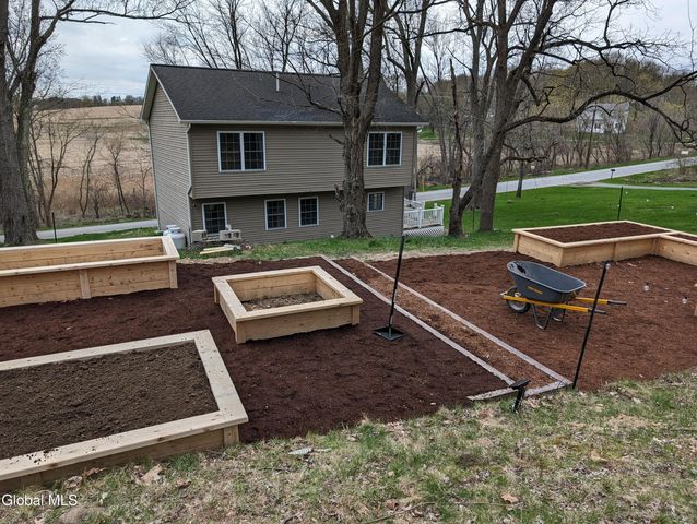 84 Lord Avenue, Brunswick, NY 12180