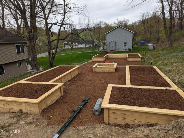 84 Lord Avenue, Brunswick, NY 12180