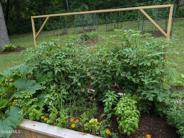 84 Lord Avenue, Brunswick, NY 12180