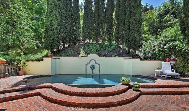 11304 Dona Lola, Studio City, CA 91604