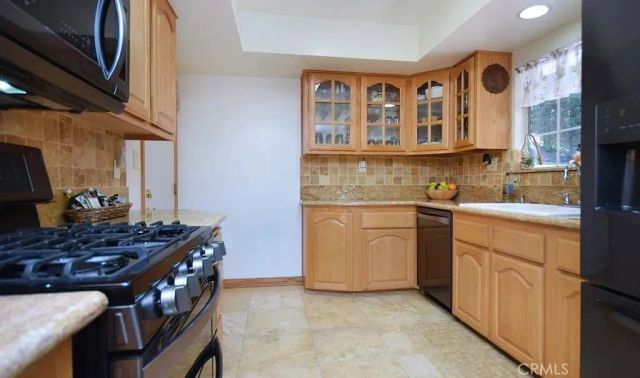 11304 Dona Lola, Studio City, CA 91604