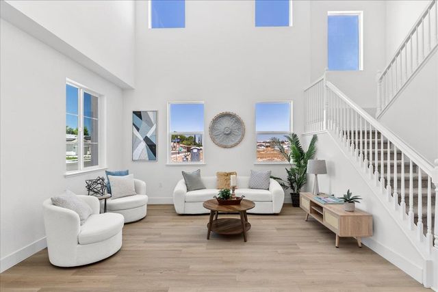 2080 Zane Way, Turlock, CA 95382