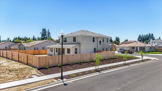 2080 Zane Way, Turlock, CA 95382