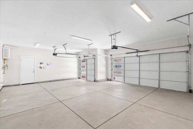 2080 Zane Way, Turlock, CA 95382