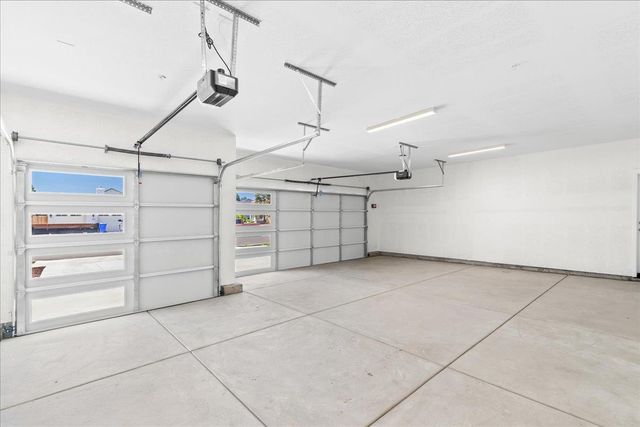 2080 Zane Way, Turlock, CA 95382