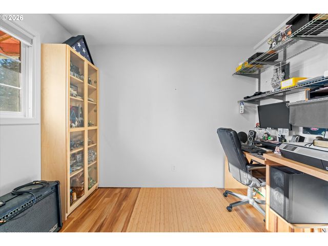 12653 Ne Hassalo St, Portland, OR 97230