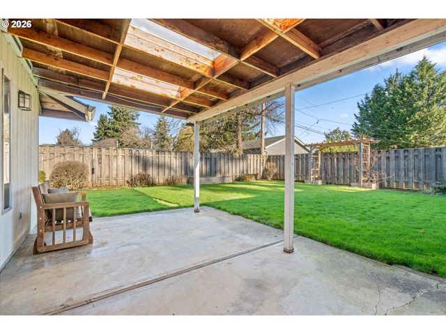 12653 Ne Hassalo St, Portland, OR 97230