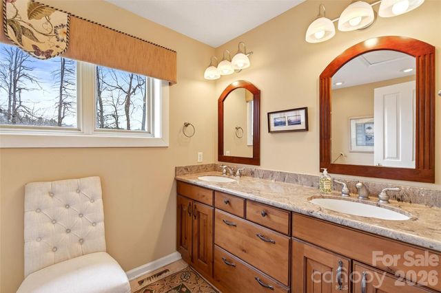 600 Sassafras Drive, Spruce Pine, NC 28777